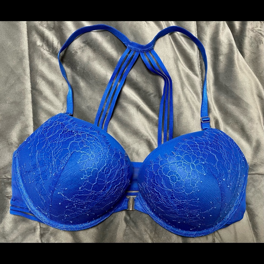 NWOT bombshell Victoria secret bra 38C